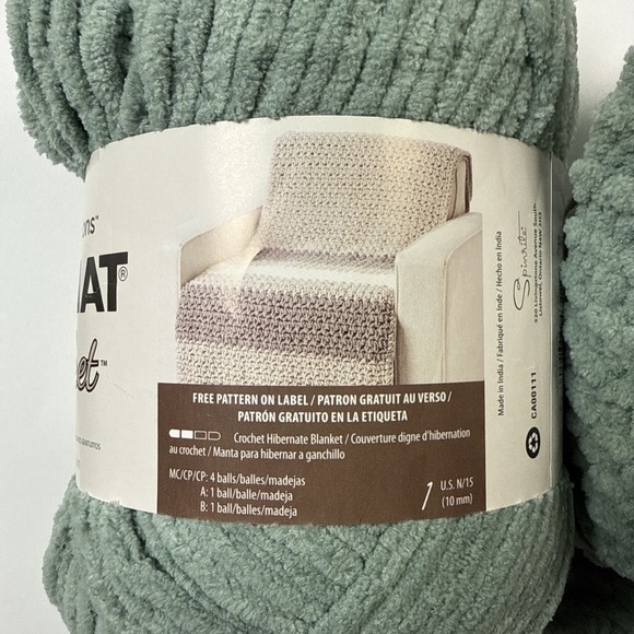 Bernat Blanket #6 Super Bulky Polyester Yarn Misty Green Lot Of 2 Yarnspirations - Picture 3 of 5